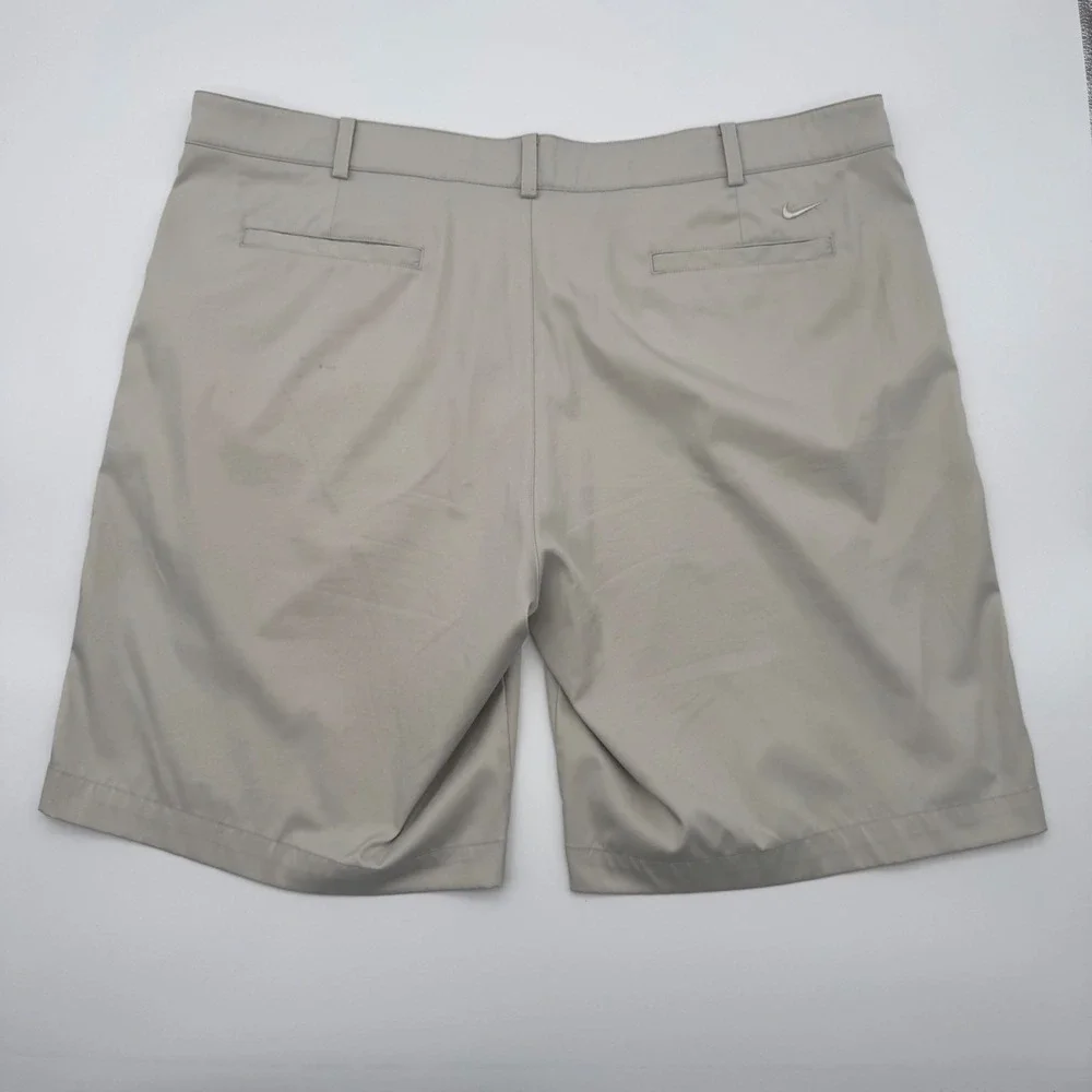 Nike Golf Tour Performance Dri-FIT Shorts Mens 42 Khaki Tan